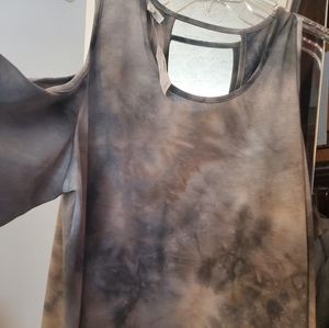 NWT Maurices cold shoulder top